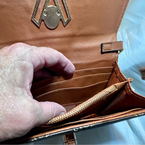 Valentino Orlandi Crossbody Clutch Brown & Gold Hardware, Turn Lock Guitar Strap - Picture 13 of 16